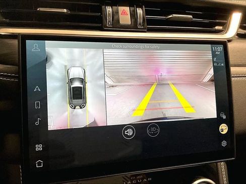 Certified 2025 Jaguar F-PACE R-Dynamic S image 23