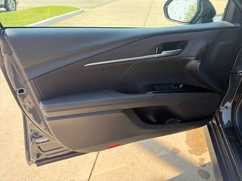 Used 2025 Toyota Camry LE FWD image 12