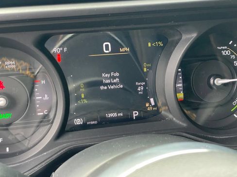 Used 2024 Jeep Wrangler Unlimited Sahara AWD/4WD image 22