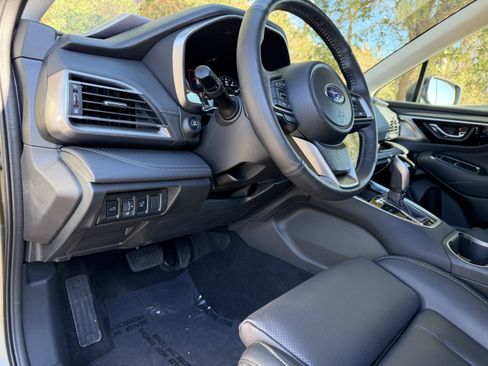 Used 2025 Subaru Outback Limited image 12