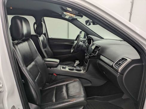 Used 2019 Jeep Grand Cherokee Limited AWD/4WD image 23