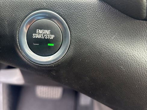 Used 2024 GMC Terrain SLE image 22