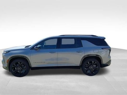 Used 2027 Chevrolet Traverse RS AWD/4WD image 2