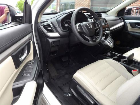 Used 2017 Honda CR-V LX image 9