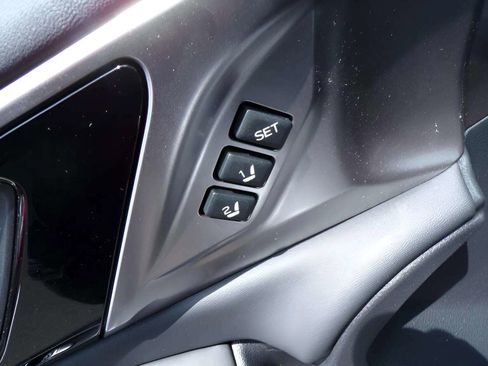 Certified 2025 Subaru Outback Limited image 20