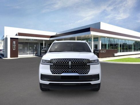New 2025 Lincoln Navigator L Reserve image 6