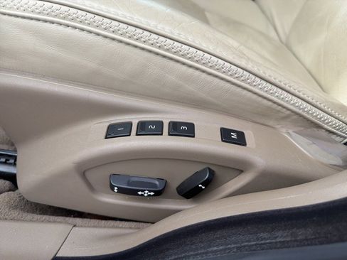 Used 2013 Volvo XC70 T6 Platinum image 15