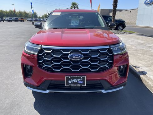 Certified 2025 Ford Explorer Platinum AWD/4WD image 6