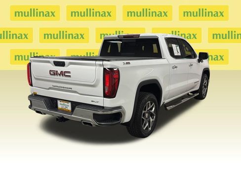 Used 2023 GMC Sierra 1500 SLT AWD/4WD image 19