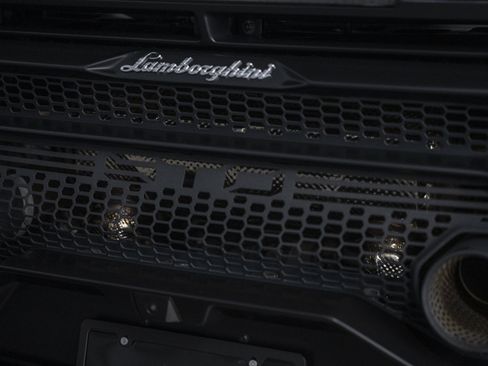 Used 2024 Lamborghini Huracan STO RWD image 10