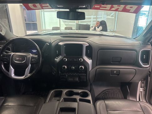 Used 2020 GMC Sierra 1500 SLT w/ X31 Off-Road Package image 11