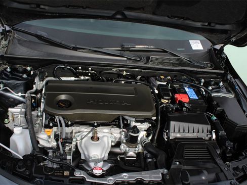 Used 2025 Honda Civic Sport image 19