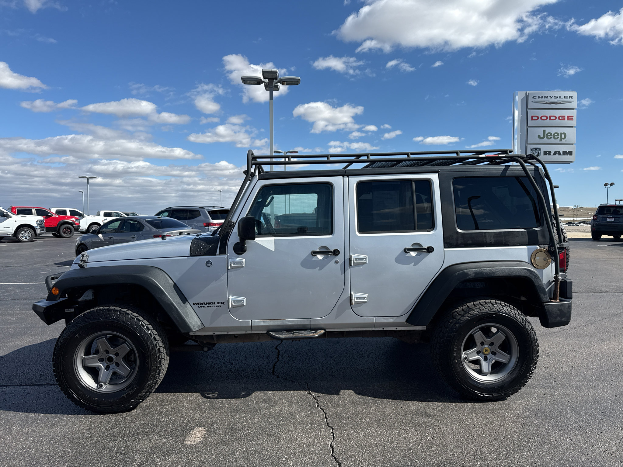 Used 2011 Jeep Wrangler Unlimited Rubicon w/ Trailer Tow Group AWD/4WD image 8