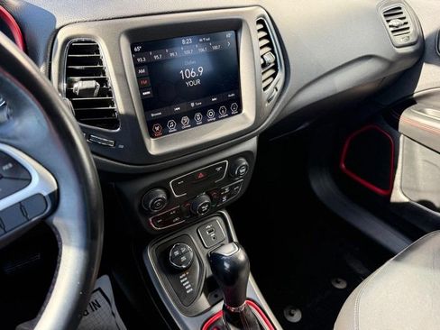 Used 2019 Jeep Compass Trailhawk AWD/4WD image 25