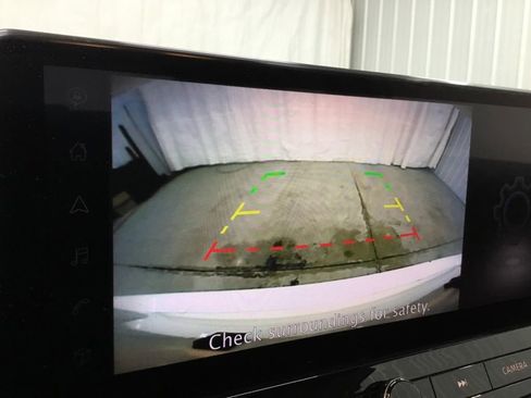 Used 2024 Nissan Altima 2.5 SV w/ SV Premium Package image 11