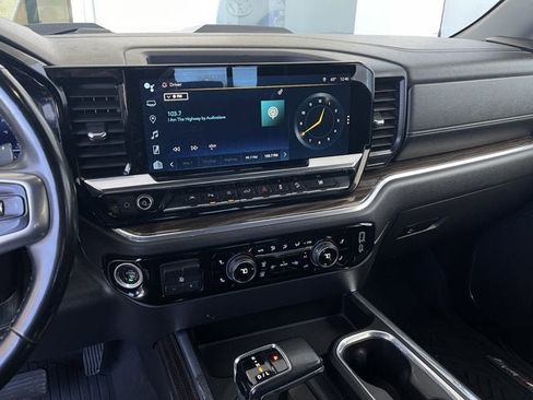 Used 2023 Chevrolet Silverado 1500 LT Trail Boss w/ LT Trail Boss Premium Package AWD/4WD image 17