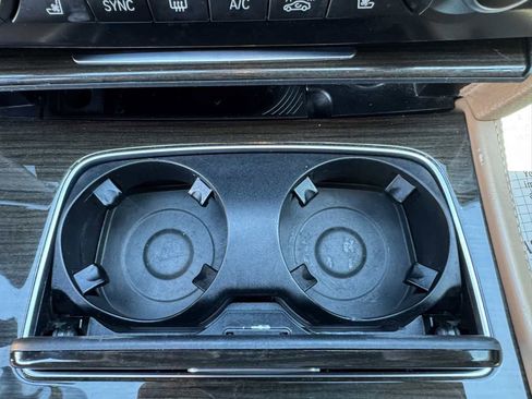 Used 2015 BMW 740Li image 19