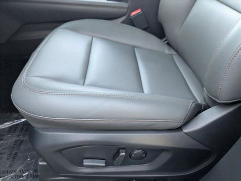 New 2026 Ford Explorer Active w/ Active Comfort Package image 4