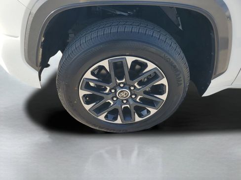 Used 2023 Toyota Tundra Limited AWD/4WD image 26