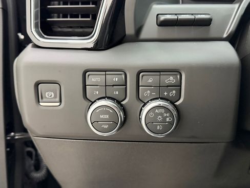Used 2026 GMC Sierra 2500 Denali w/ Denali Reserve Package AWD/4WD image 16