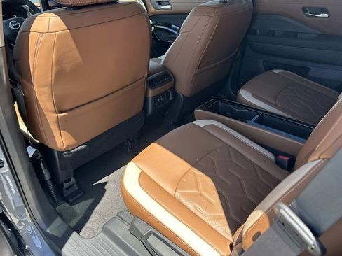 New 2026 Nissan Pathfinder Platinum w/ Lighting Package AWD/4WD image 19