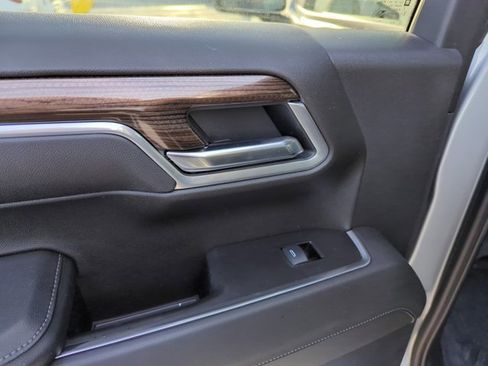 Used 2025 Chevrolet Silverado 1500 LT image 25