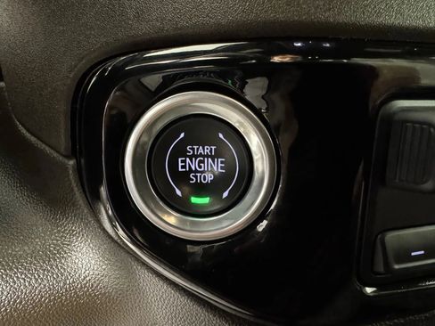 Used 2024 Chevrolet Silverado 1500 LT Trail Boss w/ Protection Package image 17