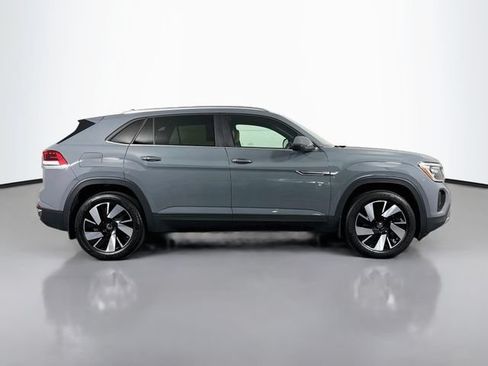 Certified 2025 Volkswagen Atlas Cross Sport SE AWD/4WD image 8