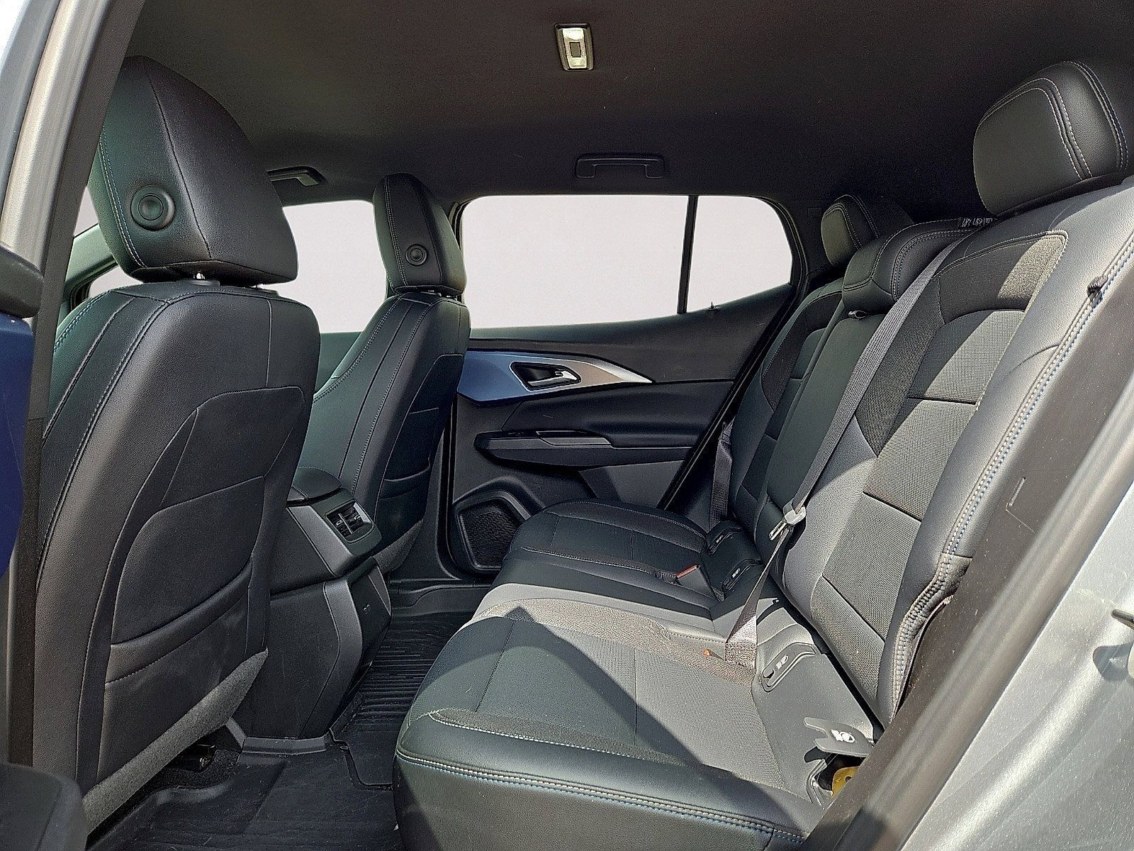 Used 2024 Chevrolet Equinox EV LT FWD image 15
