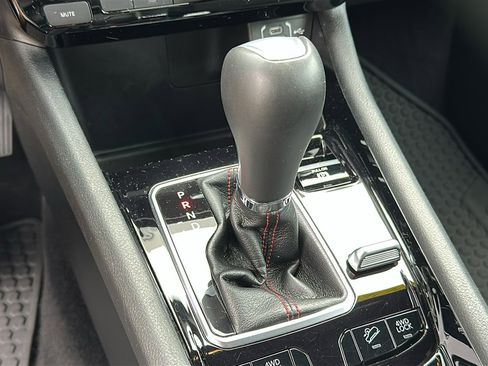 Used 2024 Jeep Compass Trailhawk image 20