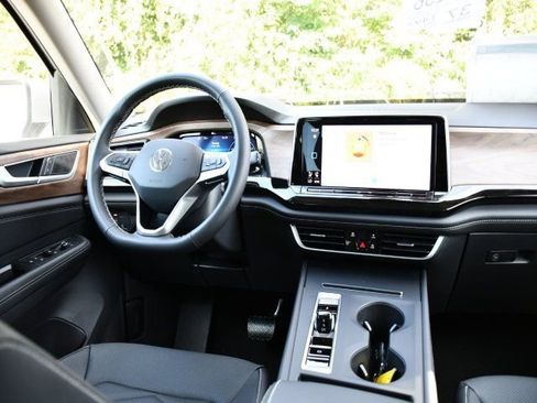 New 2026 Volkswagen Atlas SE image 19