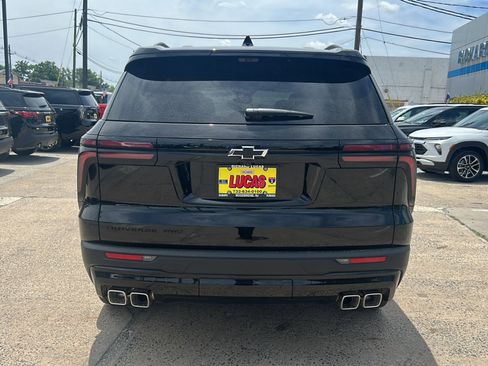 New 2026 Chevrolet Traverse LT w/ Midnight/Sport Edition AWD/4WD image 10