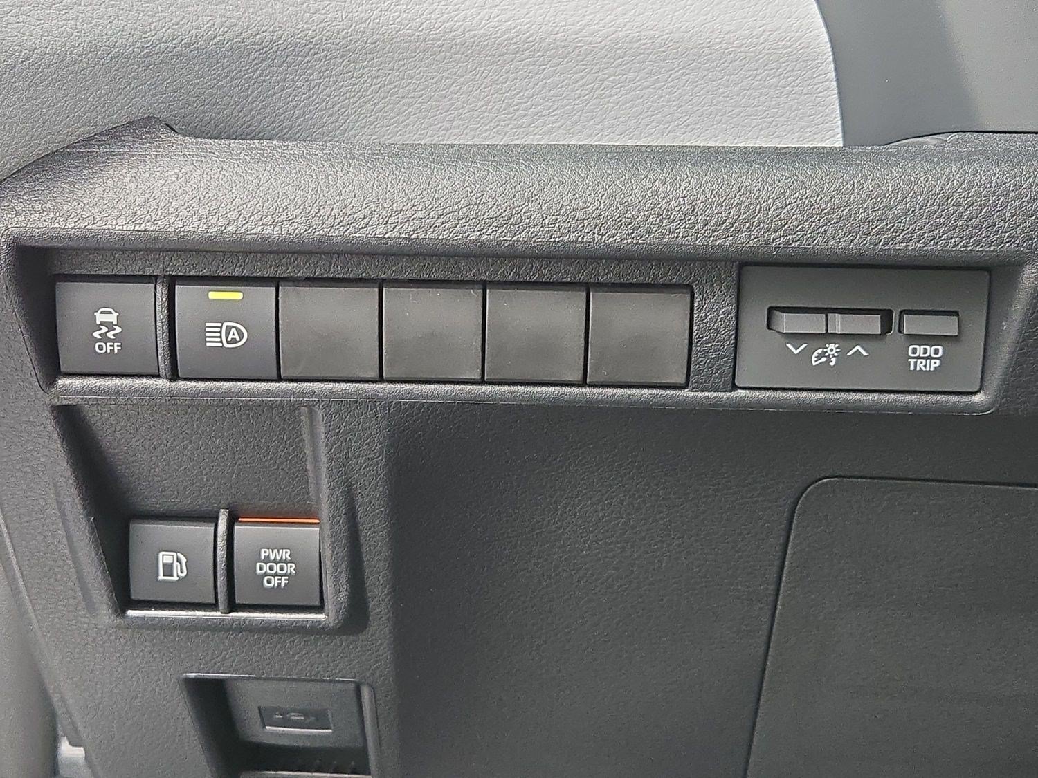 New 2026 Toyota Sienna XLE FWD image 29