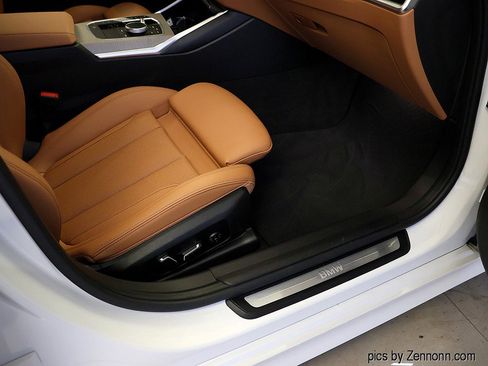 Certified 2025 BMW 330i xDrive Sedan AWD/4WD image 36