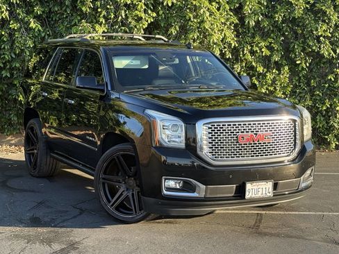 Used 2015 GMC Yukon Denali w/ Touring Package AWD/4WD image 1