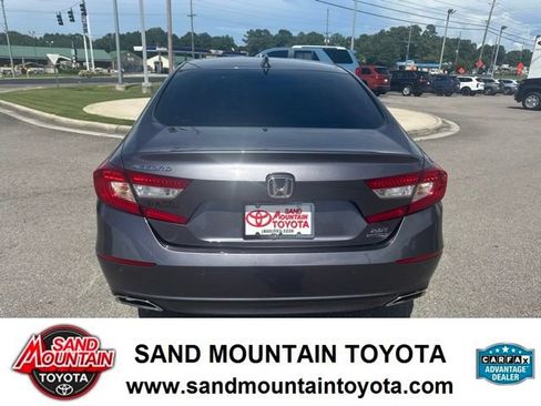 Used 2022 Honda Accord Touring image 4