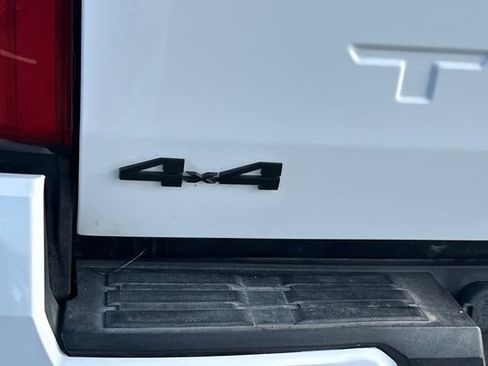 Used 2024 Toyota Tacoma TRD Sport image 30