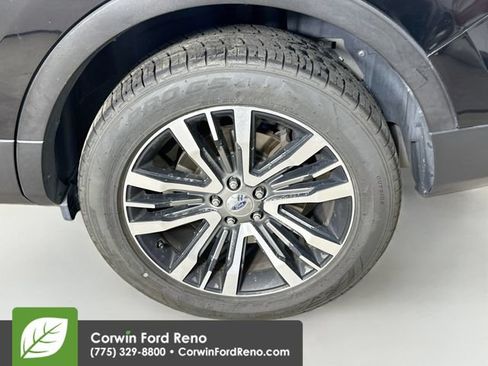 Used 2016 Ford Explorer Platinum AWD/4WD image 34