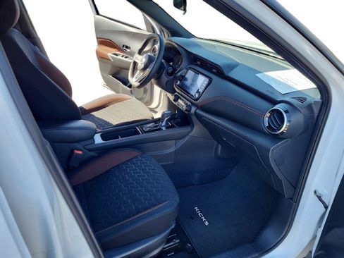 Used 2021 Nissan Kicks SR FWD image 22