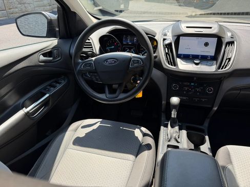Used 2017 Ford Escape SE w/ Equipment Group 201A FWD image 14
