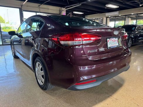 Used 2017 Kia Forte LX FWD image 5