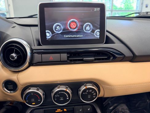 Used 2017 MAZDA MX-5 Miata Grand Touring RWD image 36