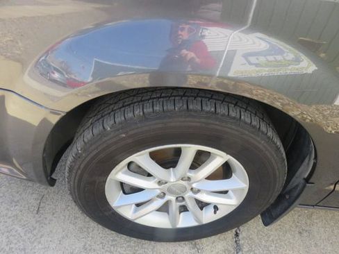 Used 2019 Dodge Grand Caravan SXT image 25