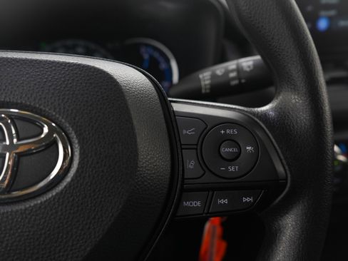 Used 2025 Toyota RAV4 LE AWD/4WD image 27
