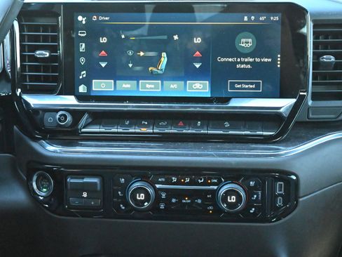 Used 2024 Chevrolet Silverado 2500 LTZ w/ LTZ Convenience Package image 5