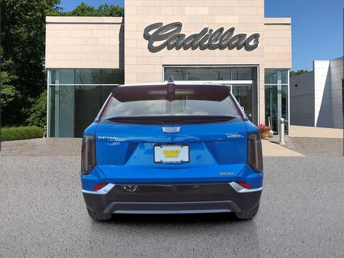 New 2026 Cadillac Optiq Luxury 1 image 4