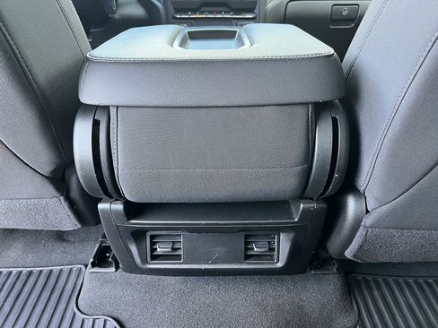 Used 2022 Chevrolet Silverado 1500 Custom Trail Boss image 29