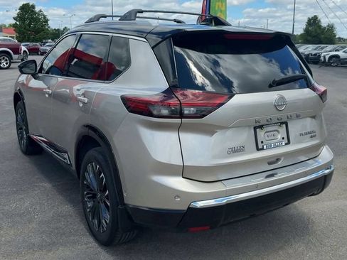 Used 2025 Nissan Rogue Platinum AWD/4WD image 5
