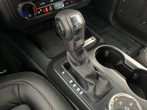 New 2025 Ford Bronco Outer Banks AWD/4WD image 24