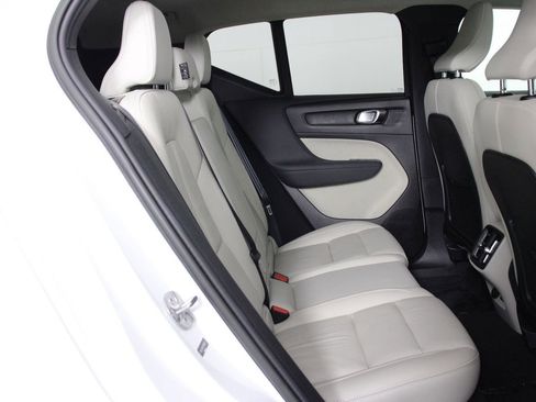 Used 2023 Volvo XC40 B5 Ultimate w/ Protection Package Premier AWD/4WD image 30